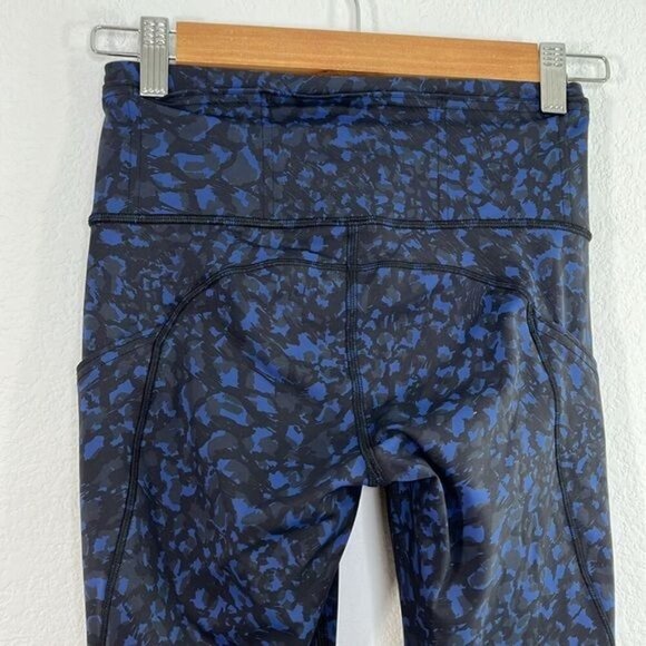 Lululemon Fast and Free Crop II 19" *Non-Reflective Camo Larkspur size 4 - Picture 7 of 10